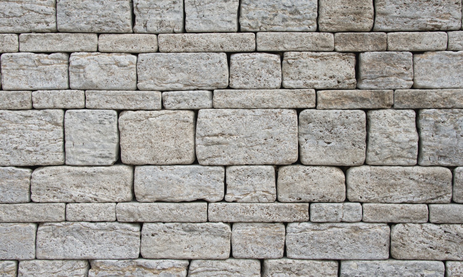 Stone & Retaining Walls Cedar Rapids